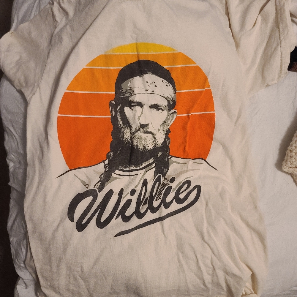 Willie Nelson t-shirt size M. Worn once